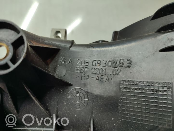 Mercedes-Benz C W205 Listwa pod lampę tylną A2056930263