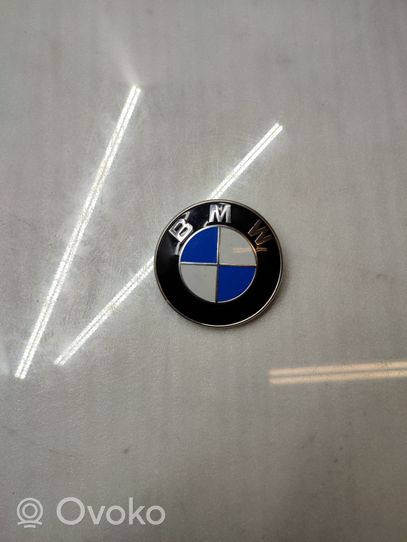 BMW 7 F01 F02 F03 F04 Emblemat / Znaczek 8132375