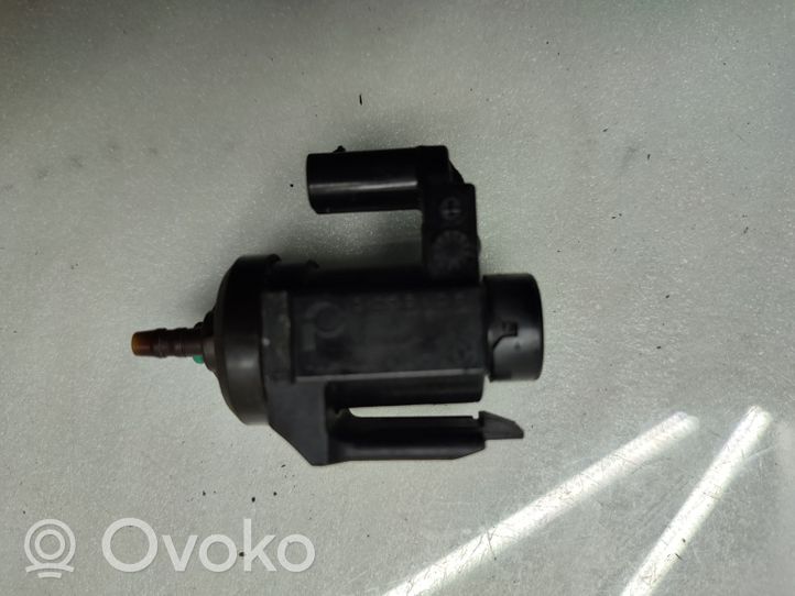 BMW 3 G20 G21 Solenoidinis vožtuvas 8570591