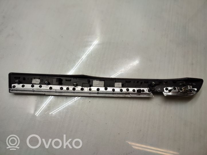 BMW 7 F01 F02 F03 F04 Barra di rivestimento della portiera anteriore 9149456