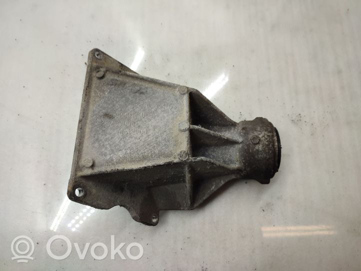 BMW 3 E90 E91 Driveshaft support bearing bracket 7575061