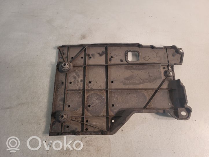 Toyota Auris E180 Sivupohjapanssari 5816502050