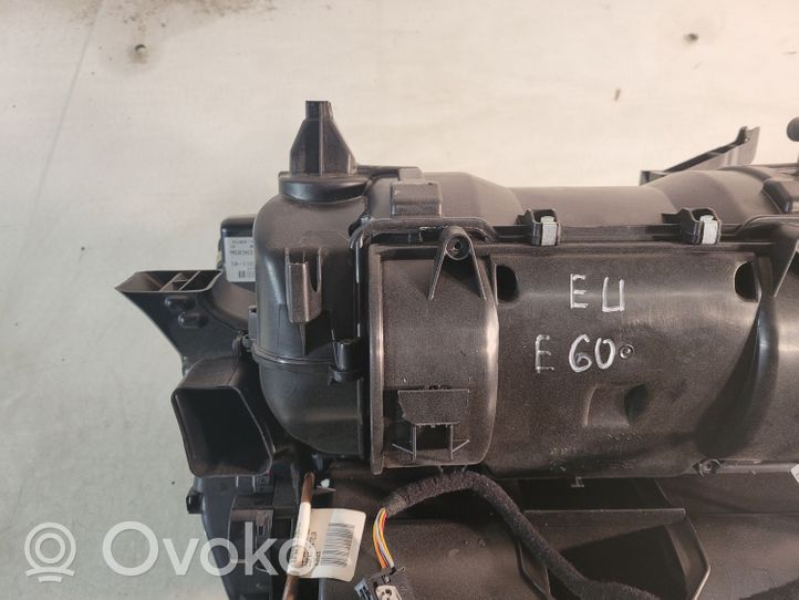 BMW 5 E60 E61 Salono oro mazgo komplektas 6924898