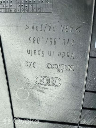 Audi A3 S3 8V Kojelaudan sivupäätyverhoilu 8V0857085