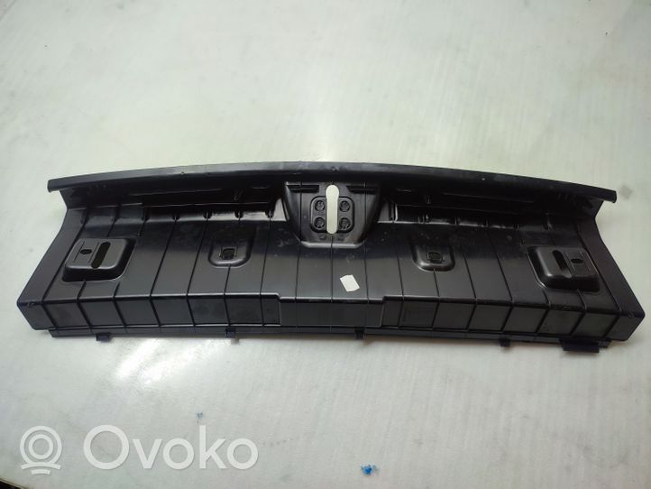 BMW 3 F30 F35 F31 Osłona pasa bagażnika 7351650