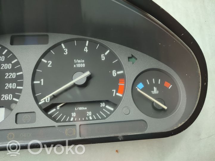 BMW X5 E53 Compteur de vitesse tableau de bord 8353825