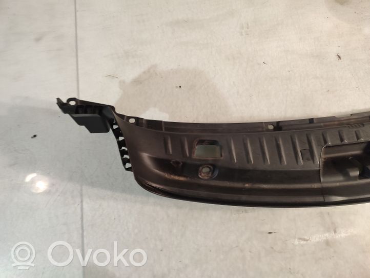 BMW 5 GT F07 Bagažinės slenksčio apdaila 9139171