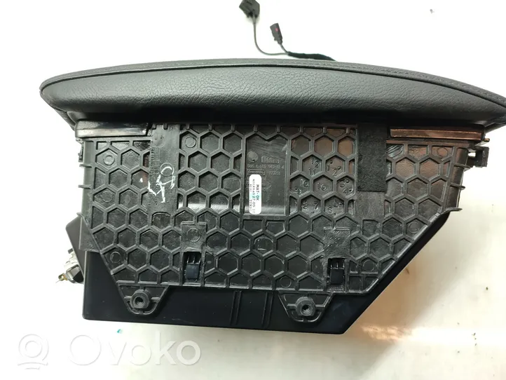 BMW X5 E70 Armrest 6969543