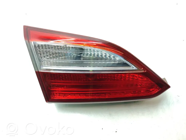 Hyundai i30 Lampy tylnej klapy bagażnika 92403A62