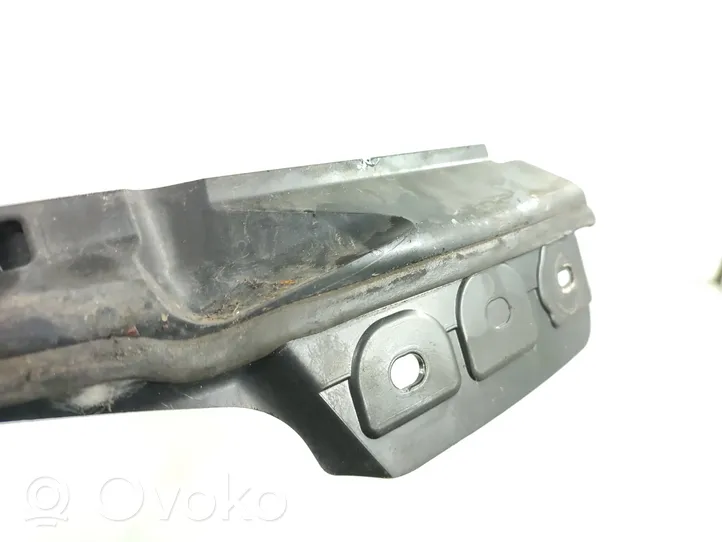 BMW 4 F32 F33 Altra parte del vano motore 7331241