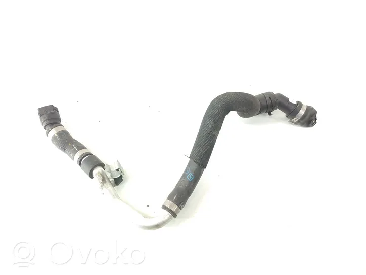 BMW X2 F39 Tubo flessibile del liquido di raffreddamento del motore 8658488