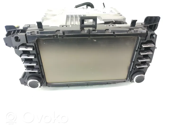 Toyota Yaris Panel / Radioodtwarzacz CD/DVD/GPS 861400D400