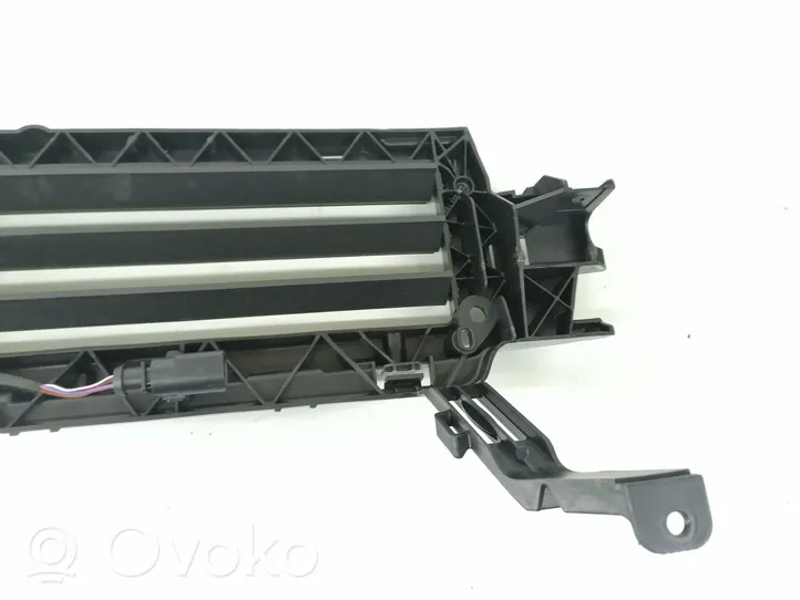 Audi A5 Déflecteur d'air de radiateur de refroidissement 8W0971277