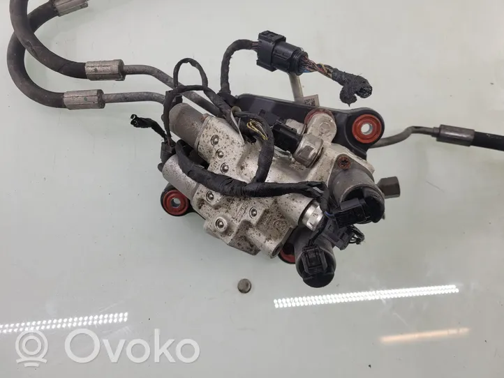 BMW 5 F10 F11 Active stabilizer control/valve assembly 9178774
