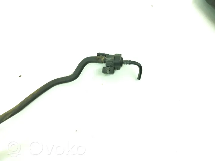 Volkswagen Jetta V Tuyau de liquide de refroidissement moteur 1K0121070BD