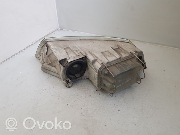 Skoda Octavia Mk2 (1Z) Lampa przednia 1Z1941016