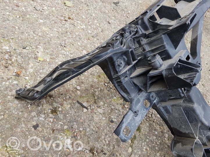 Audi A3 S3 8V Radiatorių panelė (televizorius) 8V0805588A