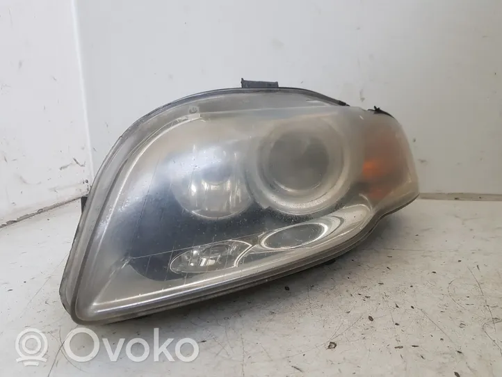 Audi A4 S4 B7 8E 8H Lampa przednia 8E0941003AM