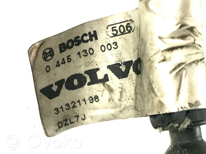 Volvo V40 Purkštukų (forsunkių) komplektas 31303238