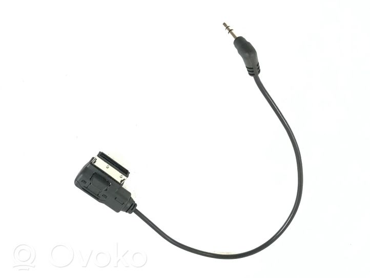 Volkswagen Touareg II Prise interface port USB auxiliaire, adaptateur iPod 7P6035443