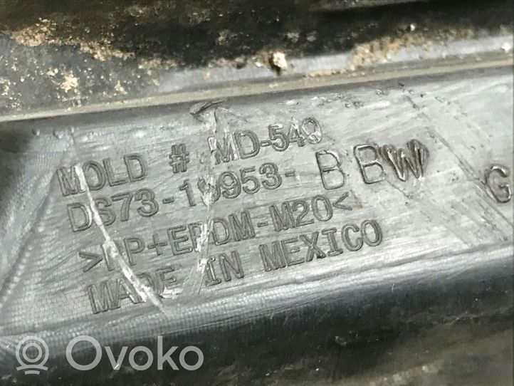 Ford Fusion II Декоративная решётка противотуманной фары DS7319953BBW