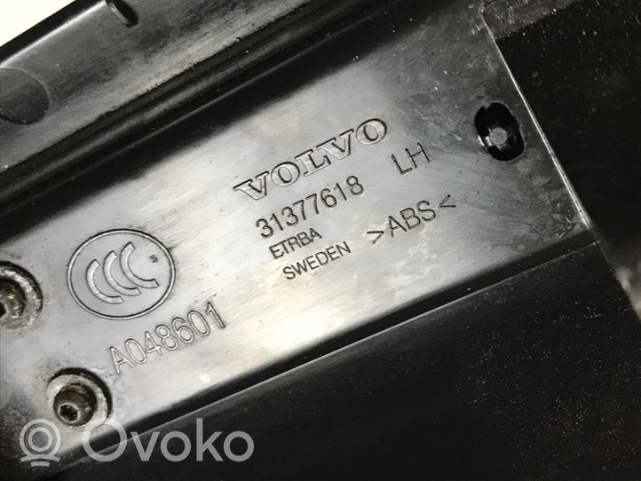 Volvo S90, V90 Takaoven kynnyksen suojalista 31377618