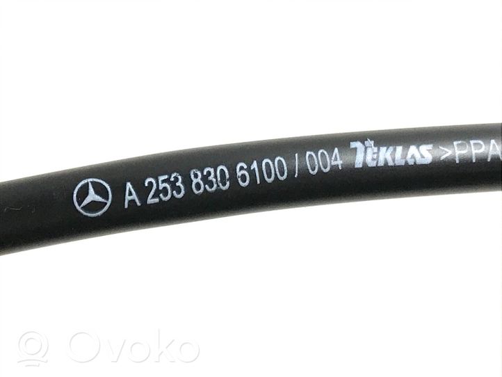 Mercedes-Benz GLC AMG Tubo flessibile del liquido di raffreddamento del motore A2538306100