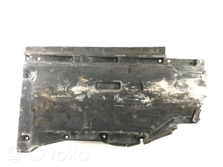 Audi A4 S4 B9 Vidurinė dugno apsauga 8W0825208B