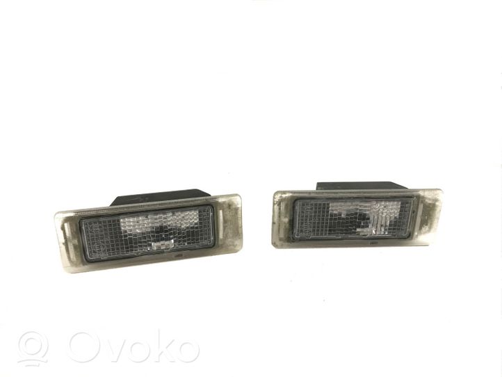 Opel Insignia A Lampa oświetlenia tylnej tablicy rejestracyjnej 1350217