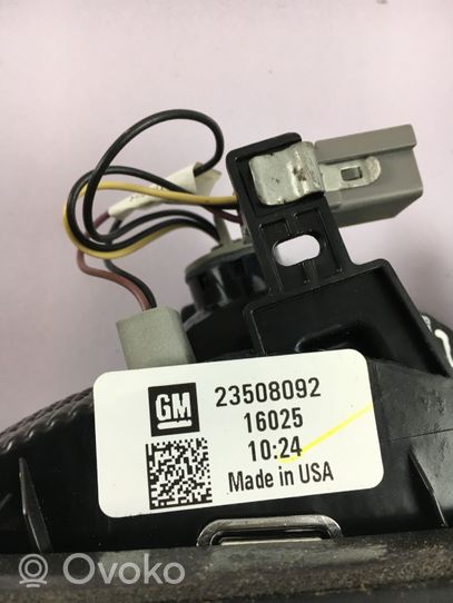 Chevrolet Malibu Lampy tylnej klapy bagażnika 23508092