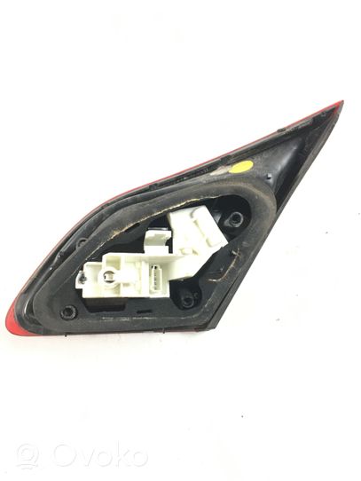 Opel Astra J Luci posteriori del portellone del bagagliaio 13306461