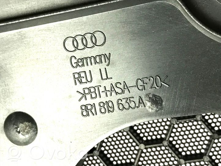 Audi Q5 SQ5 Maskownica centralnego głośnika deski rozdzielczej 8R1819635A