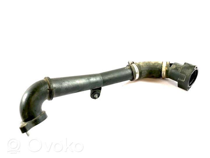 Skoda Octavia Mk3 (5E) Wąż / Rura intercoolera 04L145762E