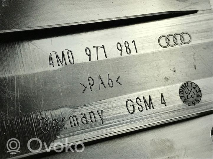 Audi A4 S4 B9 8W Inne części wnętrza samochodu 4M0971981