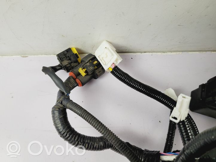 Nissan Pathfinder R52 Cableado de instalación del motor 8282112670