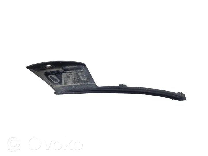 Volkswagen Touran II Moulure, baguette/bande protectrice d'aile 1T0807824B