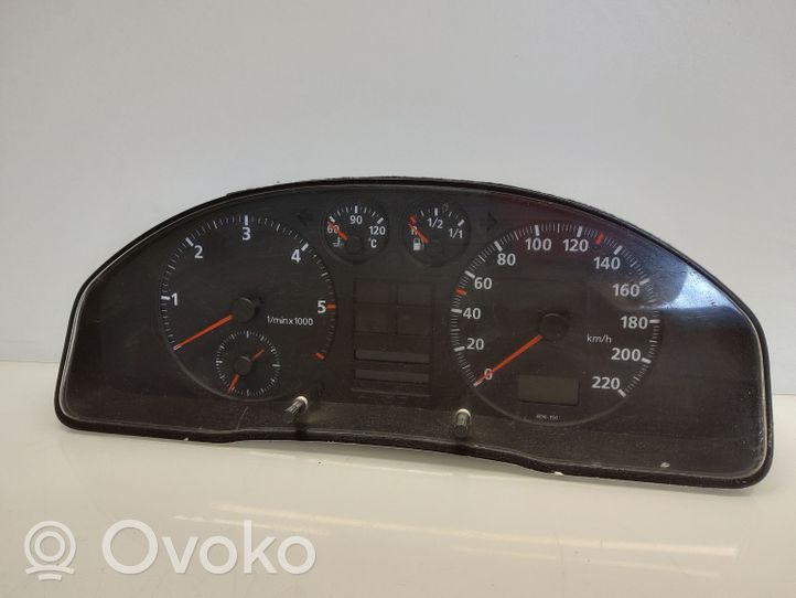 Audi A4 S4 B5 8D Compteur de vitesse tableau de bord 88311225