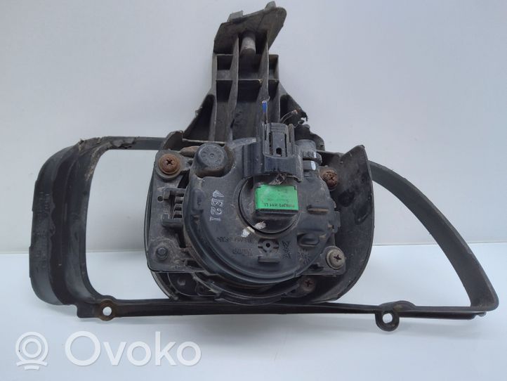 Mazda MPV II LW Fendinebbia anteriore LD6350C21LH