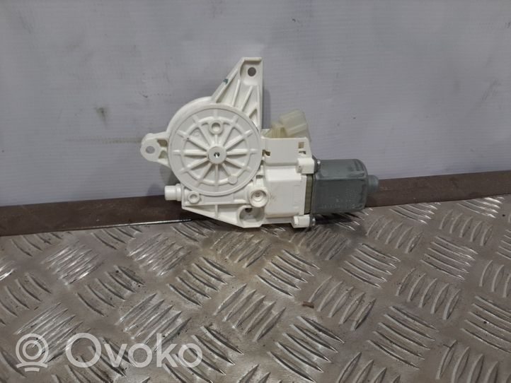 Mercedes-Benz GL X166 Takaoven ikkunan nostomoottori A1669060501