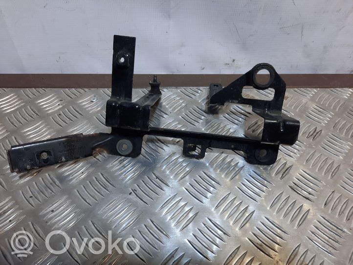 Porsche Cayenne (92A) Support de fixation de coffre/hayon 7P0819545A