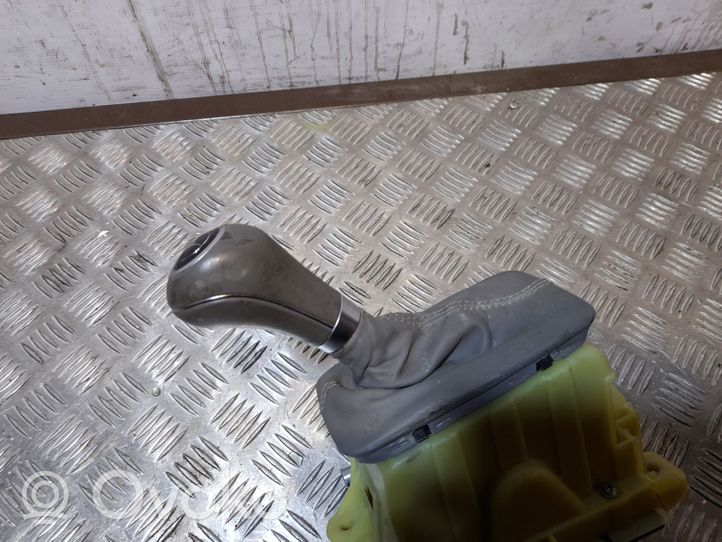 Mercedes-Benz E A207 Gear selector/shifter (interior) A2042678224