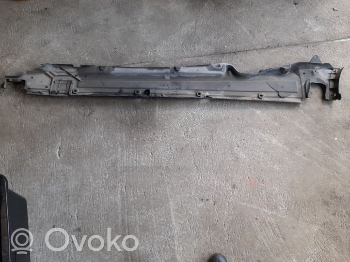 Volkswagen Touareg II Couvercle de plateau inférieur 7P6825182