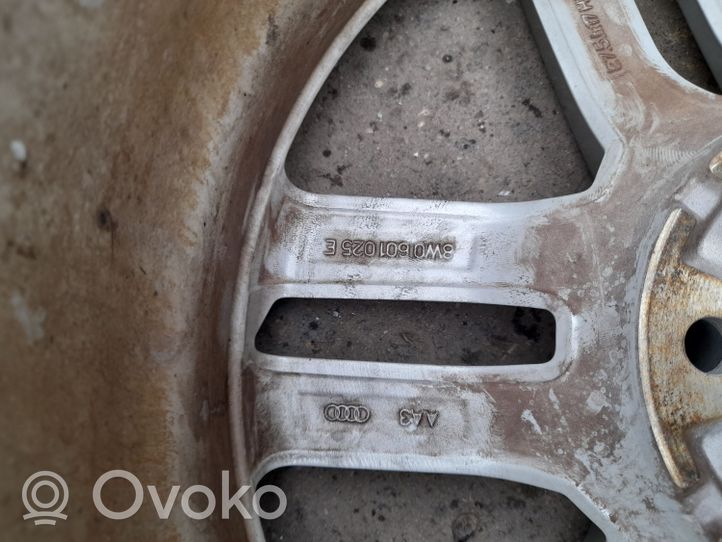 Audi A4 S4 B9 Felgi aluminiowe R17 8W0601025E