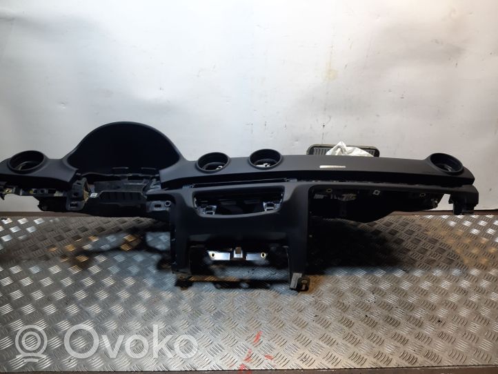 Audi A3 S3 8V Panelė 8V0880204F