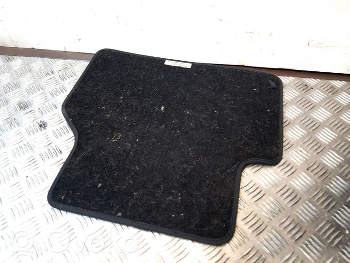 Volkswagen Tiguan Rear floor mat 5N0864452