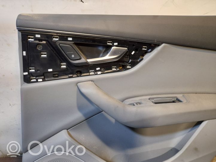 Audi Q7 4M Boczki / Poszycie drzwi tylnych 4M0867306G
