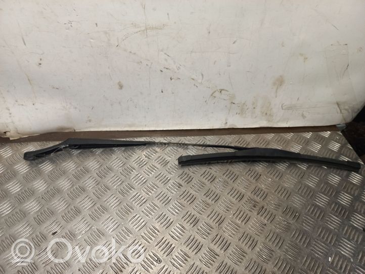 Audi Q5 SQ5 Front wiper blade arm 8R1955408B