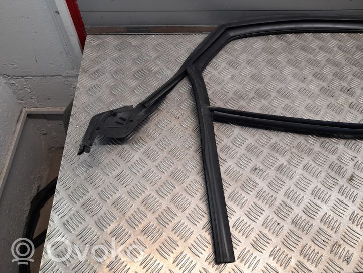 Audi A8 S8 D4 4H Guarnizione in gomma finestrino/vetro portiera posteriore 4H4839439