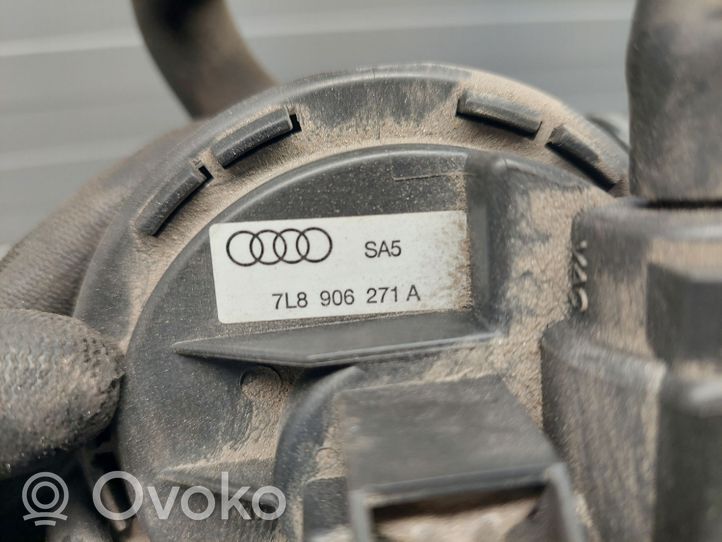 Audi Q7 4L Aktiivihiilisuodattimen polttoainehöyrysäiliö 7L8906271A