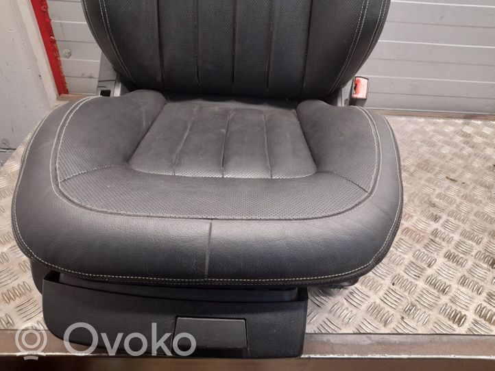 Mercedes-Benz CLS C218 X218 Juego interior A2189201330